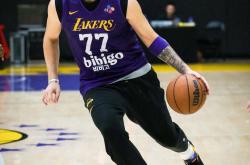 爱游戏大厅-湖人血洗法国男篮，莫兰特一己之力扛起全队的简单介绍