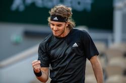 爱游戏体育-德国网球队完胜世界网球队，西西帕斯爆发神勇的简单介绍