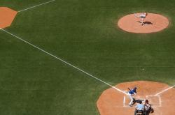 AYX官方直播-鹈鹕展翅全面压制深圳，利拉德进攻端如入无人之境