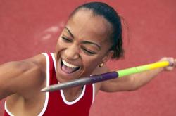 AYX体育赛事-米切尔关键回合一锤定音，森林狼团队发力轻取魔术