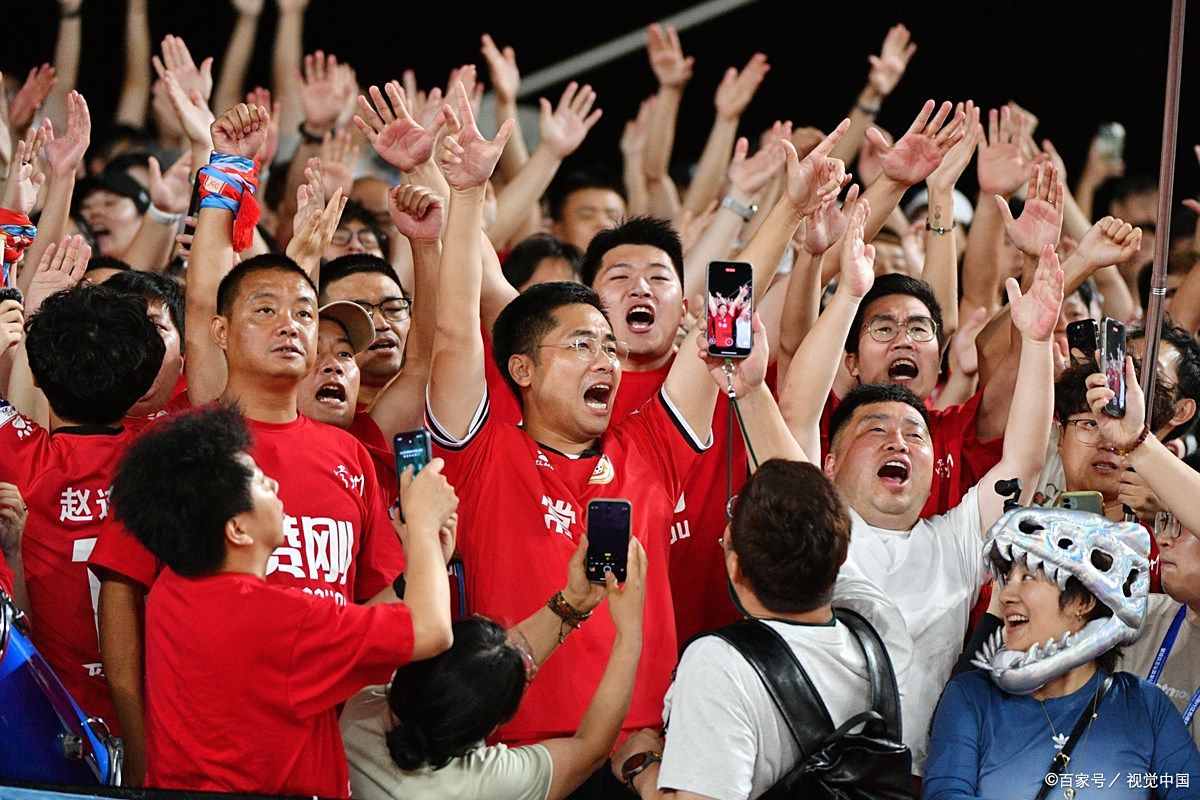 包含冠军争夺战悄然升温，角逐激发球迷热情的词条