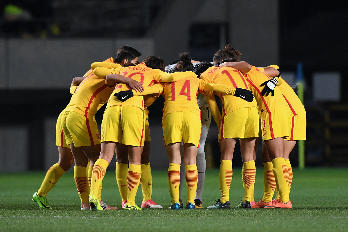 包含世界女足联赛收官战，球队实力抗衡的词条