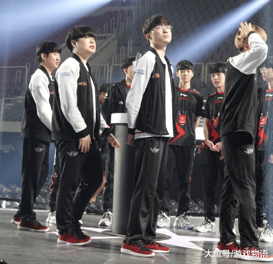 瓦伦西亚逆转胜，豪取三分晋级形势乐观的简单介绍