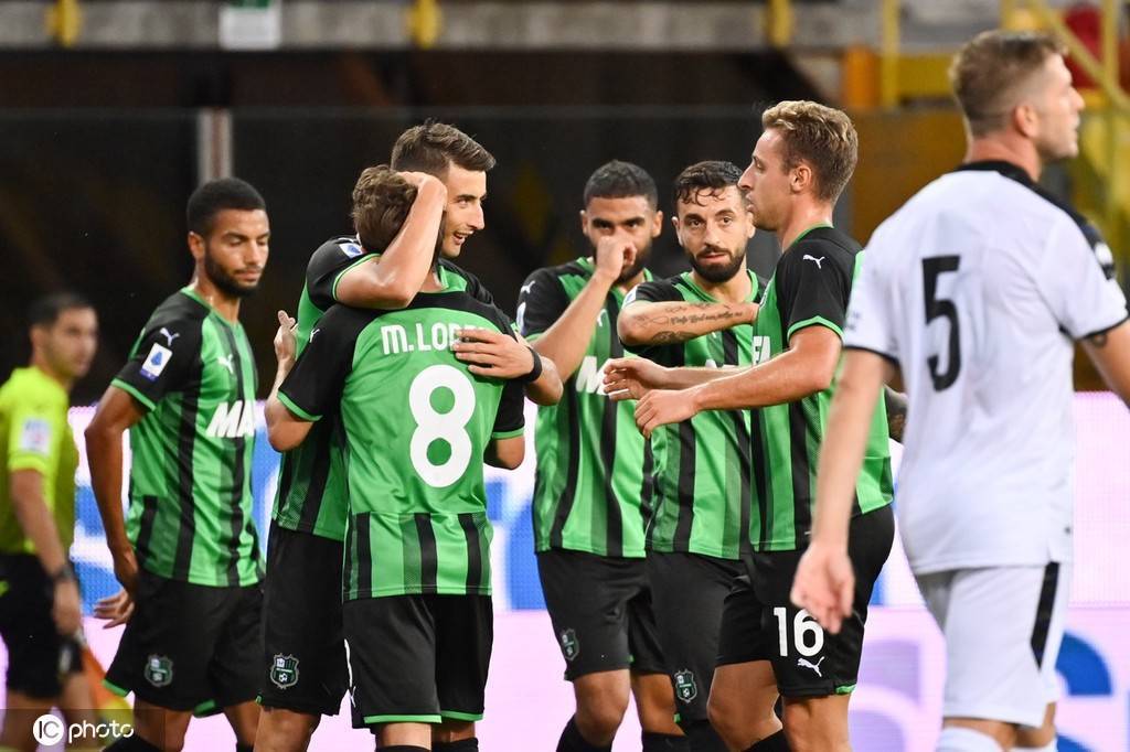 包含帕尔马客场不敌卡利亚里，保级困境加深的词条