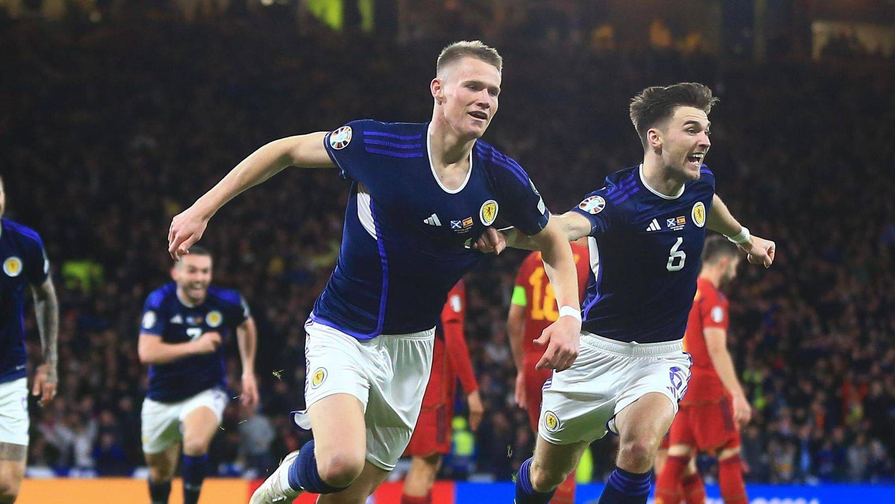 英格兰队惜败荷兰，欧国联角逐战况激烈的简单介绍