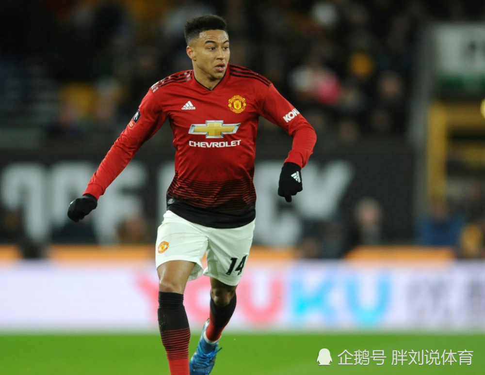 包含曼联轻松取胜谢菲联，稳步追赶榜首位置的词条