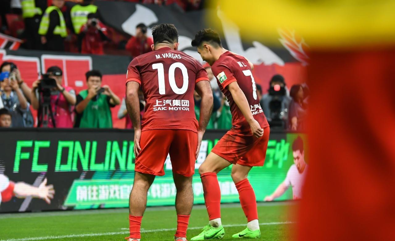 阿贾克斯力擒都灵,晋级欧冠八强的简单介绍 阿贾克斯力擒都灵,晋级欧冠八强的简单介绍