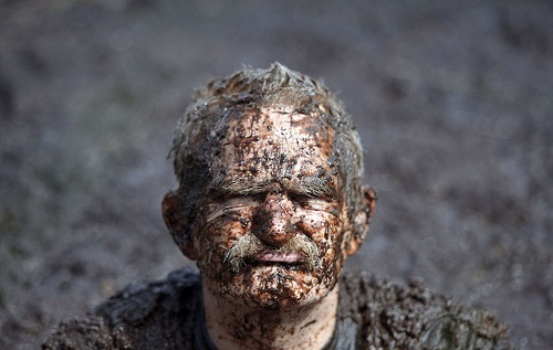 包含爱尔兰足球联赛连续三场失利，陷入保级泥潭的词条