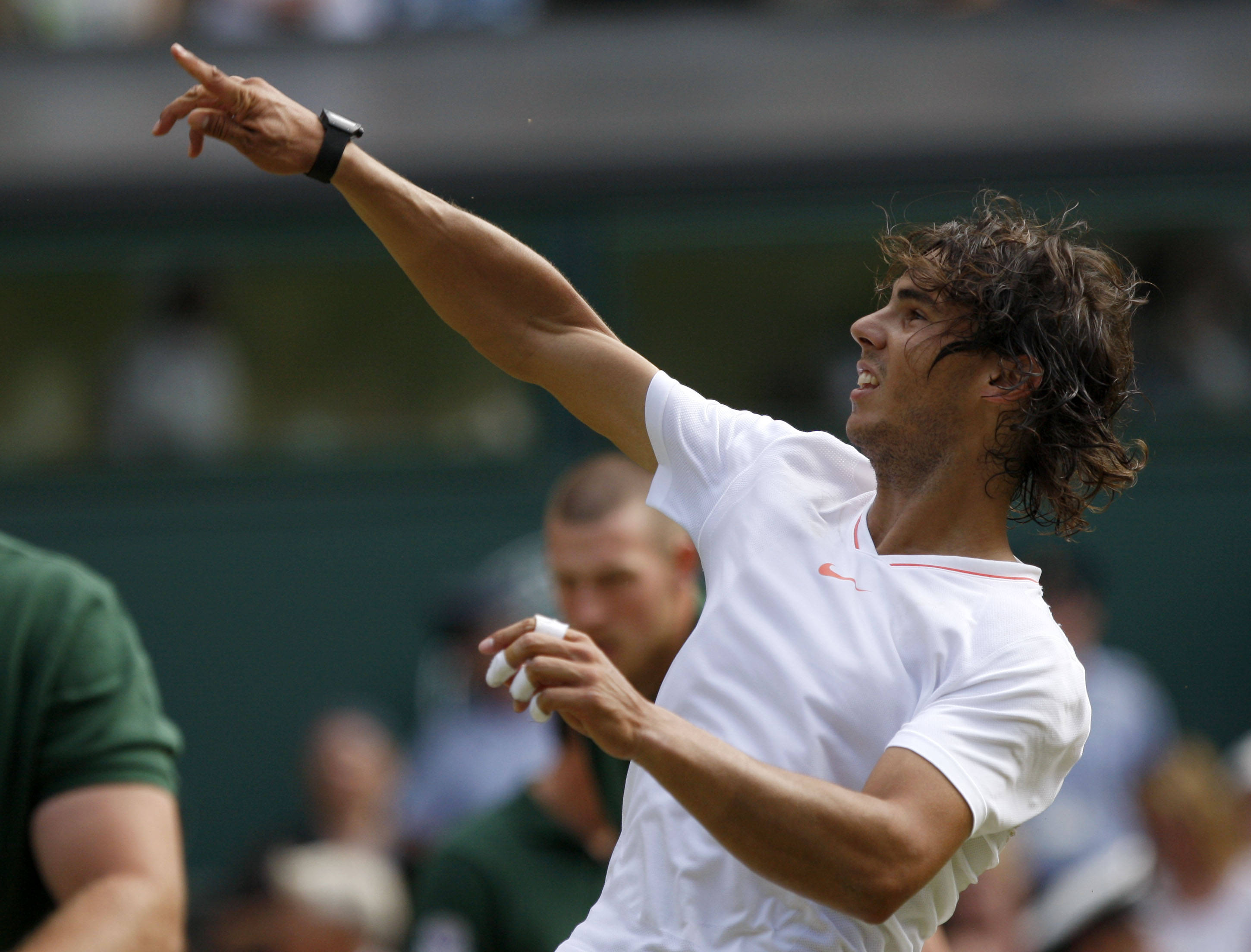 关于世界网球队轻取西班牙网球队,纳达尔完成帽子戏法的信息 关于世界网球队轻取西班牙网球队,纳达尔完成帽子戏法的信息