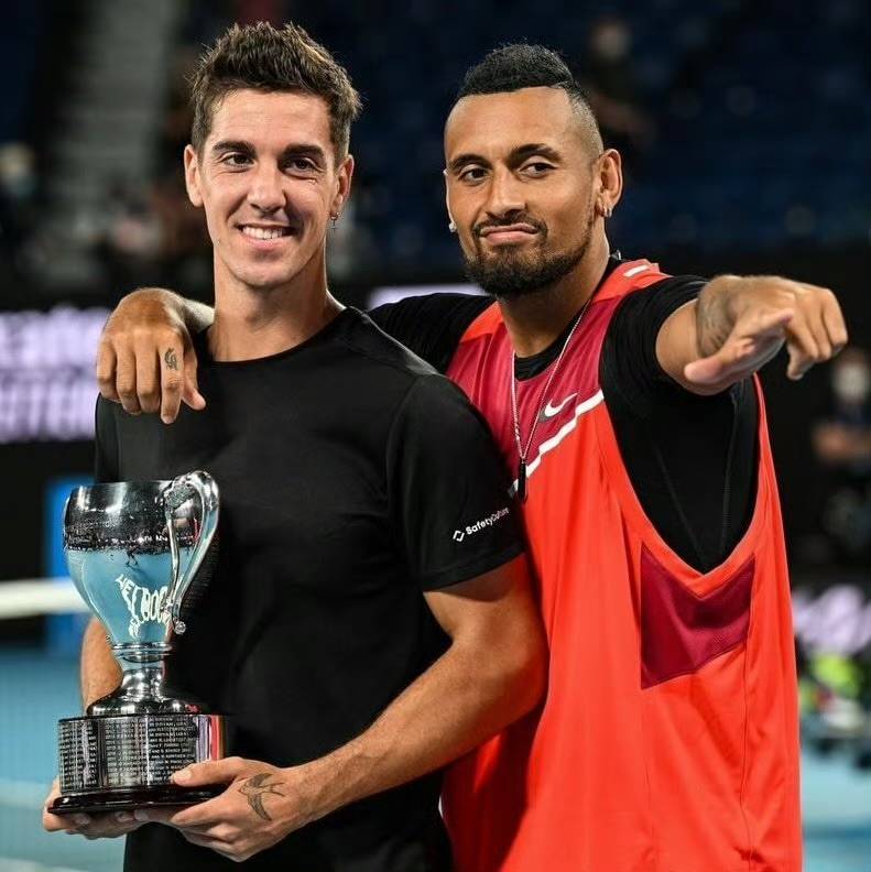 包含日本网球队鏖战意大利网球队,克耶高斯统治全场的词条 包含日本网球队鏖战意大利网球队,克耶高斯统治全场的词条