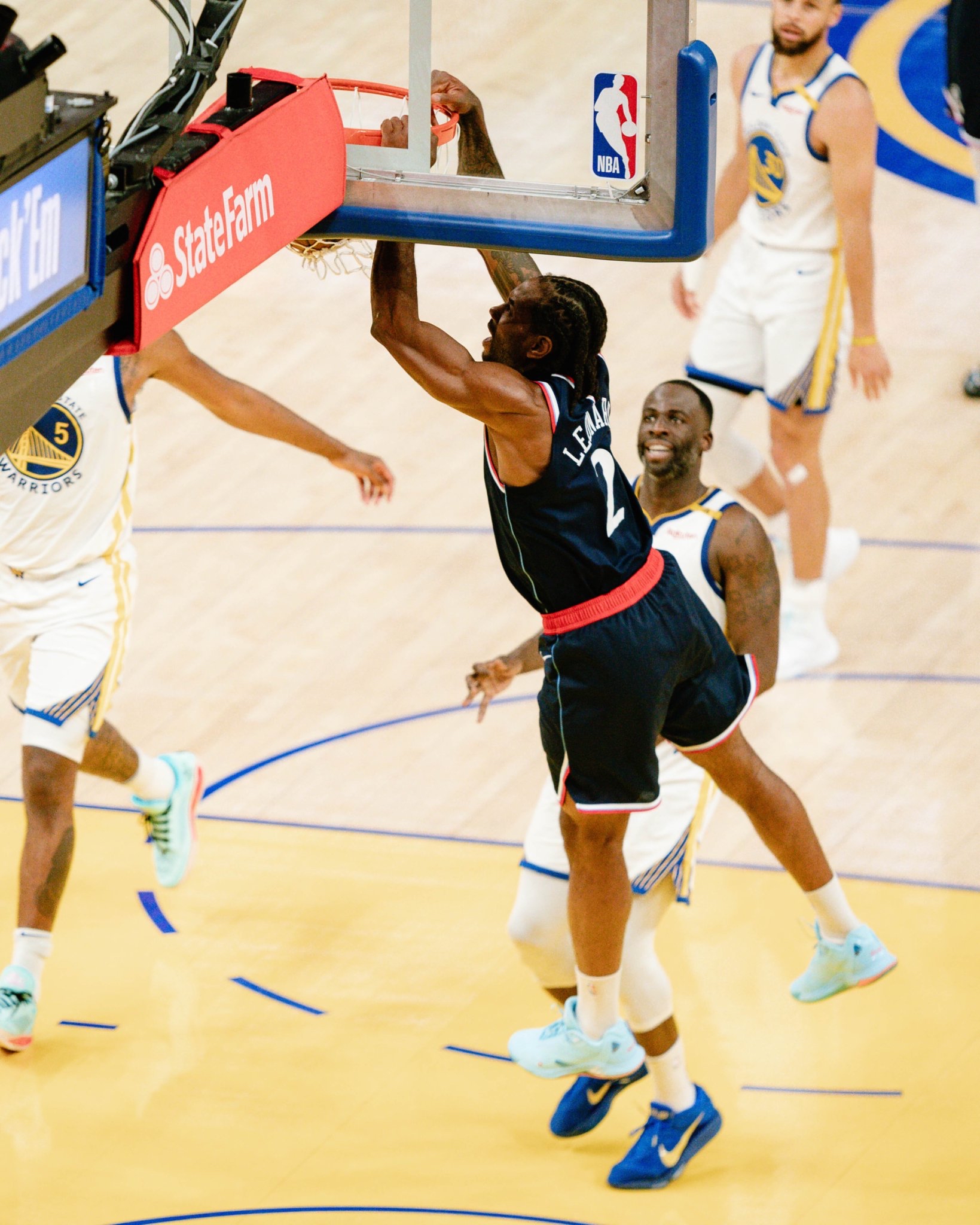 火箭主场大胜快船,重回胜利轨道 火箭主场大胜快船,重回胜利轨道